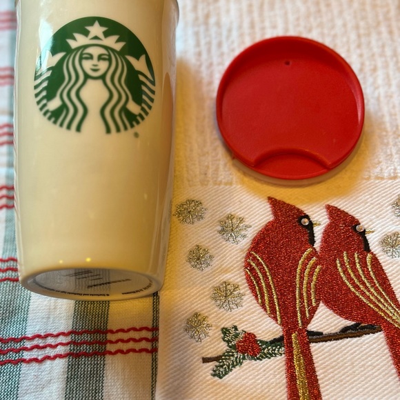 Disneys Starbucks Holiday Tumbler - Picture 4 of 7